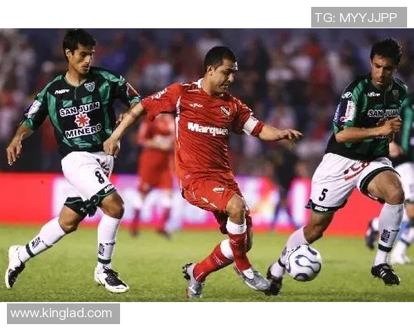 图库曼竞技迎战阿根廷独立队争夺联赛关键三分激战即将上演