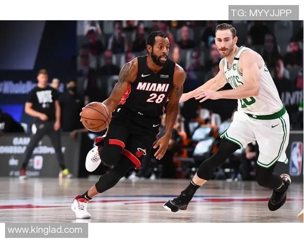 热火与湖人总决赛第二场精彩回顾视频分析与战术解读