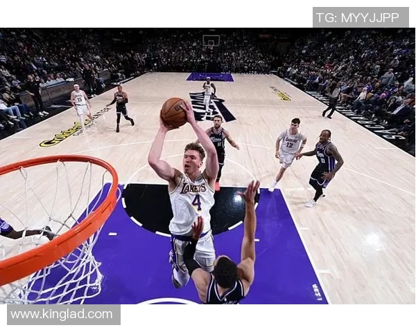 后边一群人在追逐，成果湖人侧翼新星却打出了全队最低正负值？